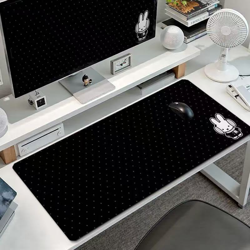 Keyboard Laptop Accessories - かわいいミッフィーうさぎの大型マウスパッド、カワイイバニーヘッドホンゲーミングデスクマット、黒ドット滑り止めラップトップキーボードテーブルパッド、オフィス用